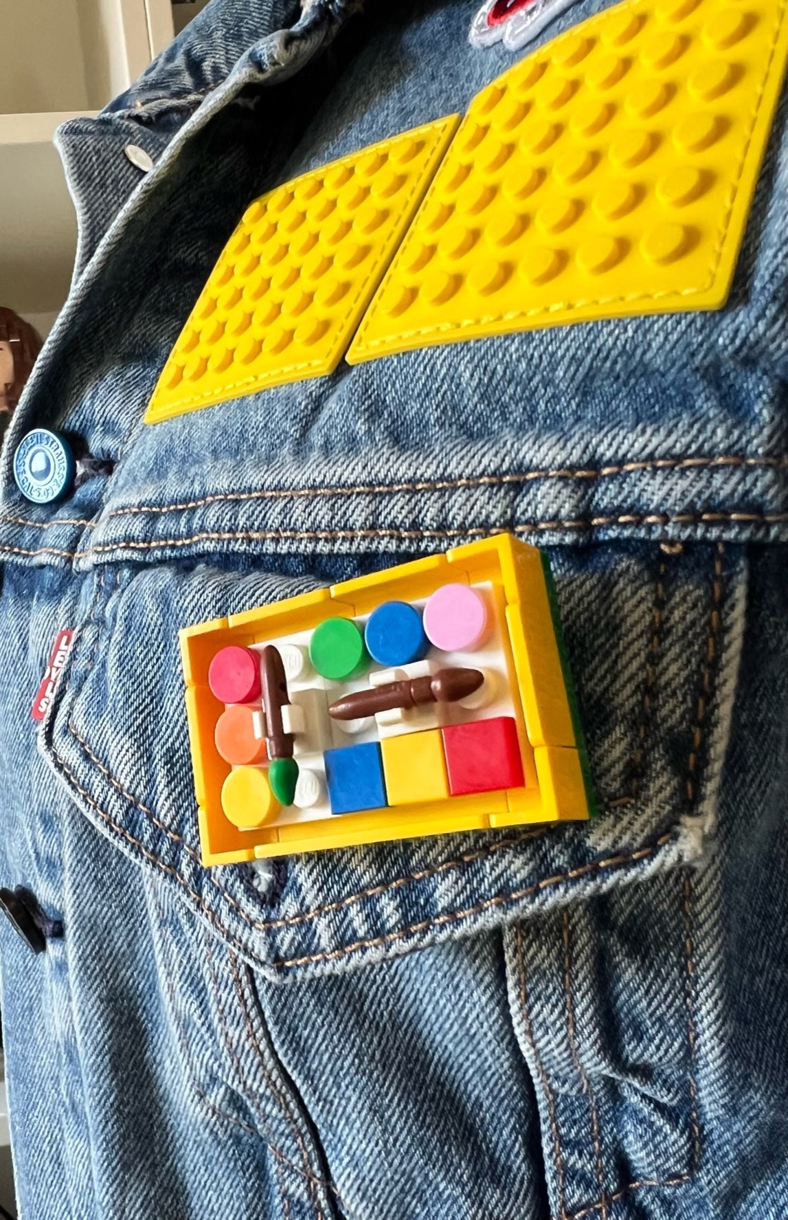Art Kit Pin