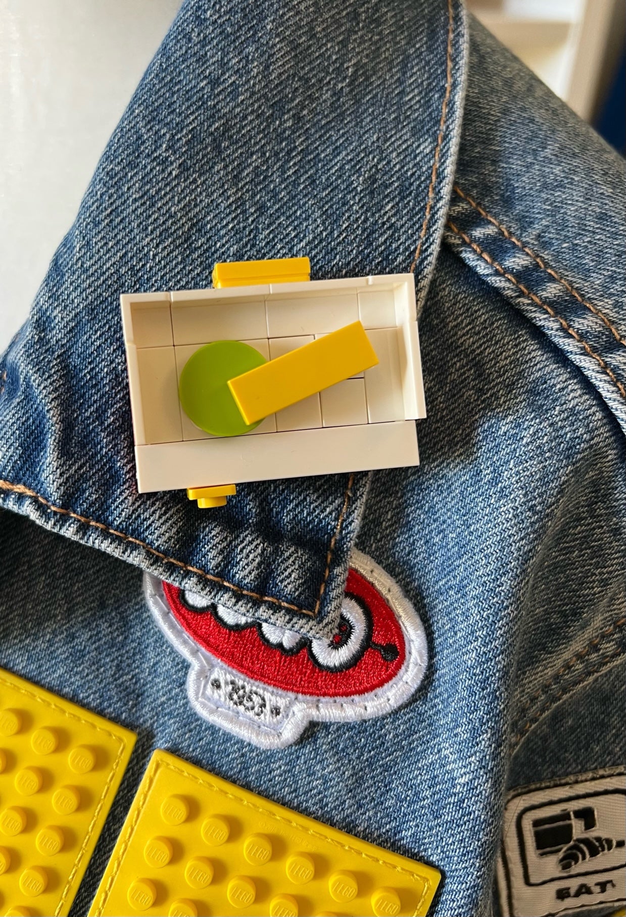 Toy Radio Pin
