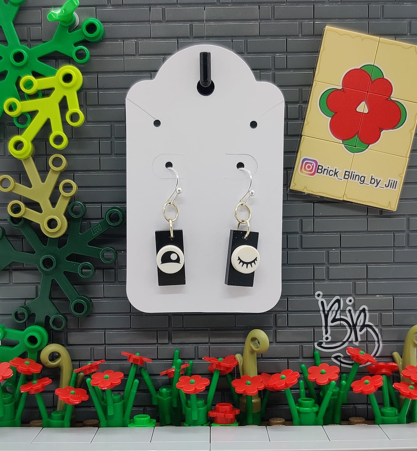 BLACK WINKEY EARRINGS